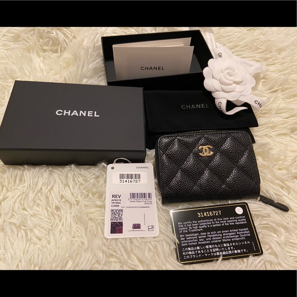 Chanel Classic Zipped Coin Purse - Picture 3 of 16